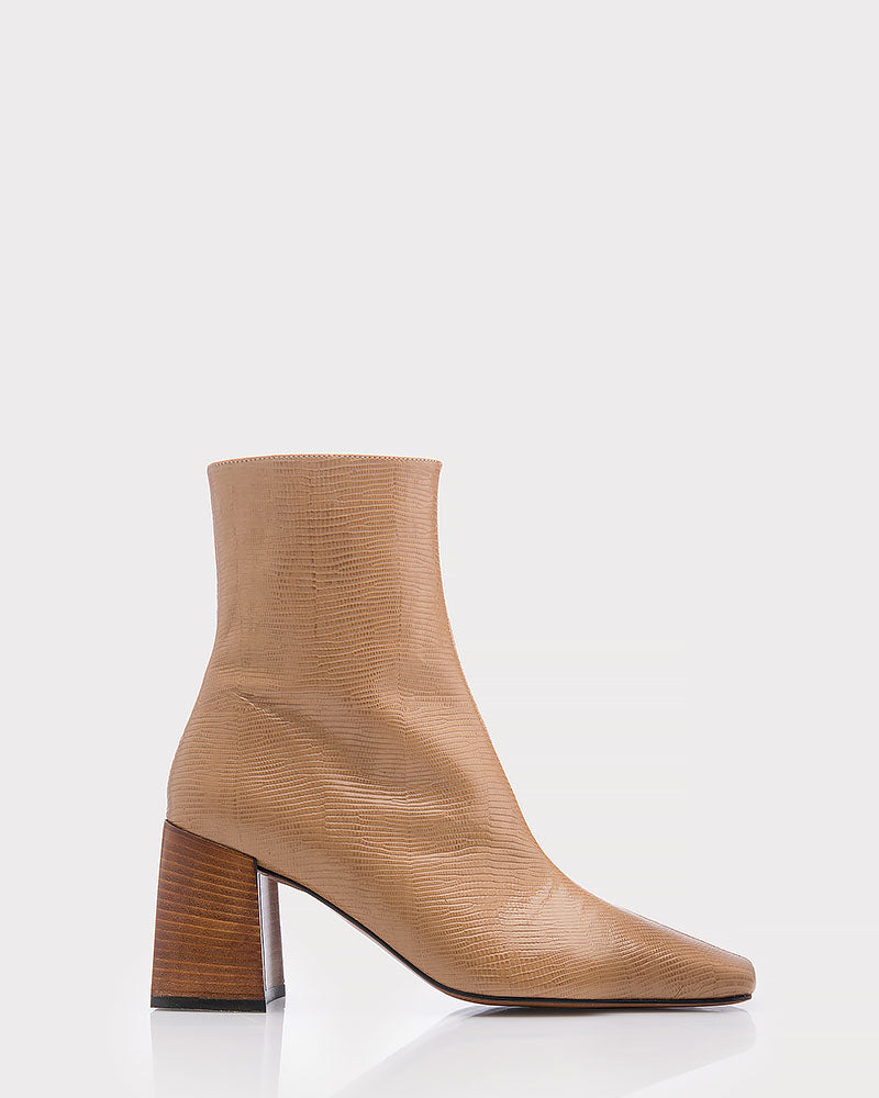 ЕЛЕГАНТНИ ДАМСКИ БОТИ LIVIA BEIGE