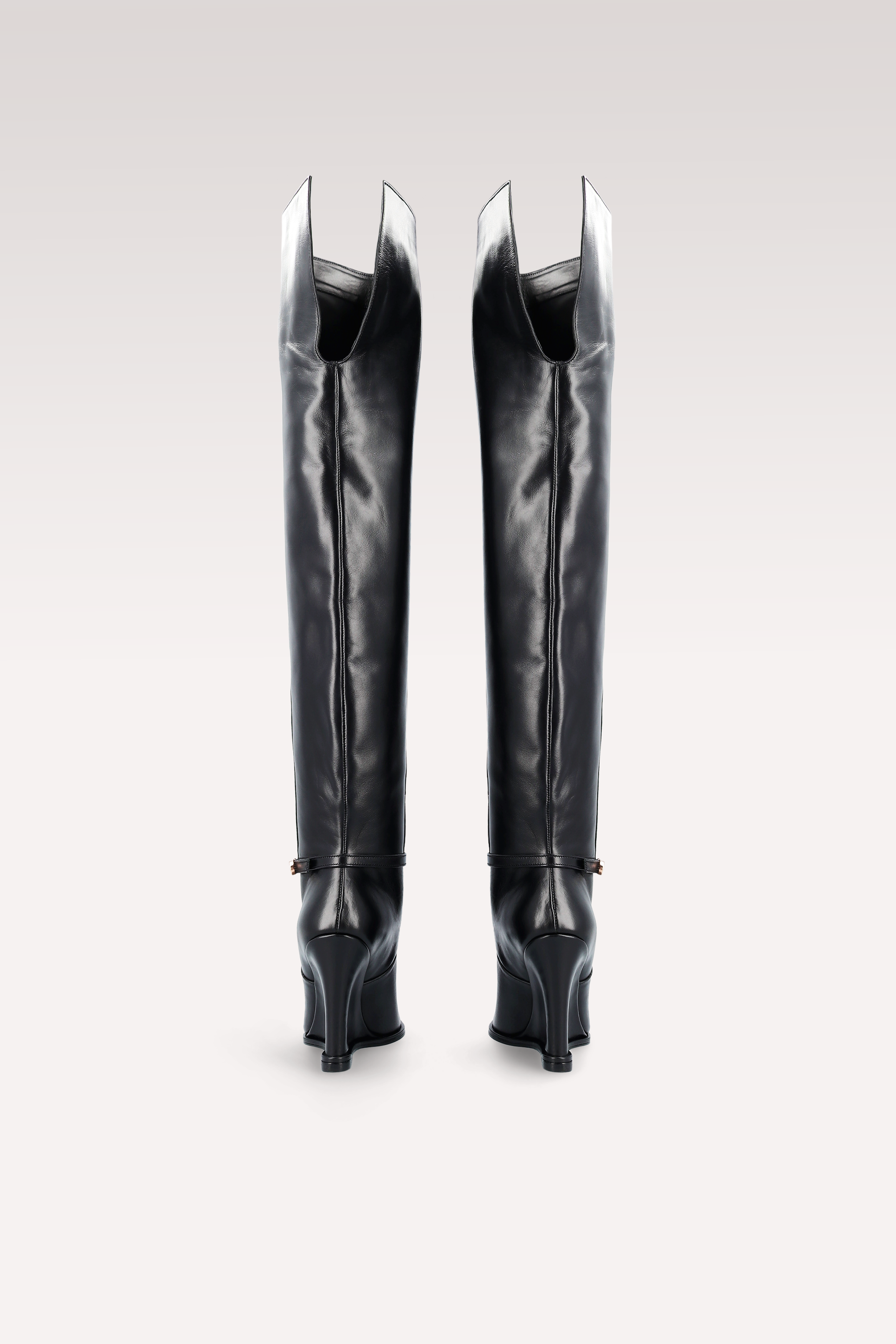 MONA LISA 02 ЧИЗМИ ОТ ЧЕРНА ЕСТЕСТВЕНА КОЖА