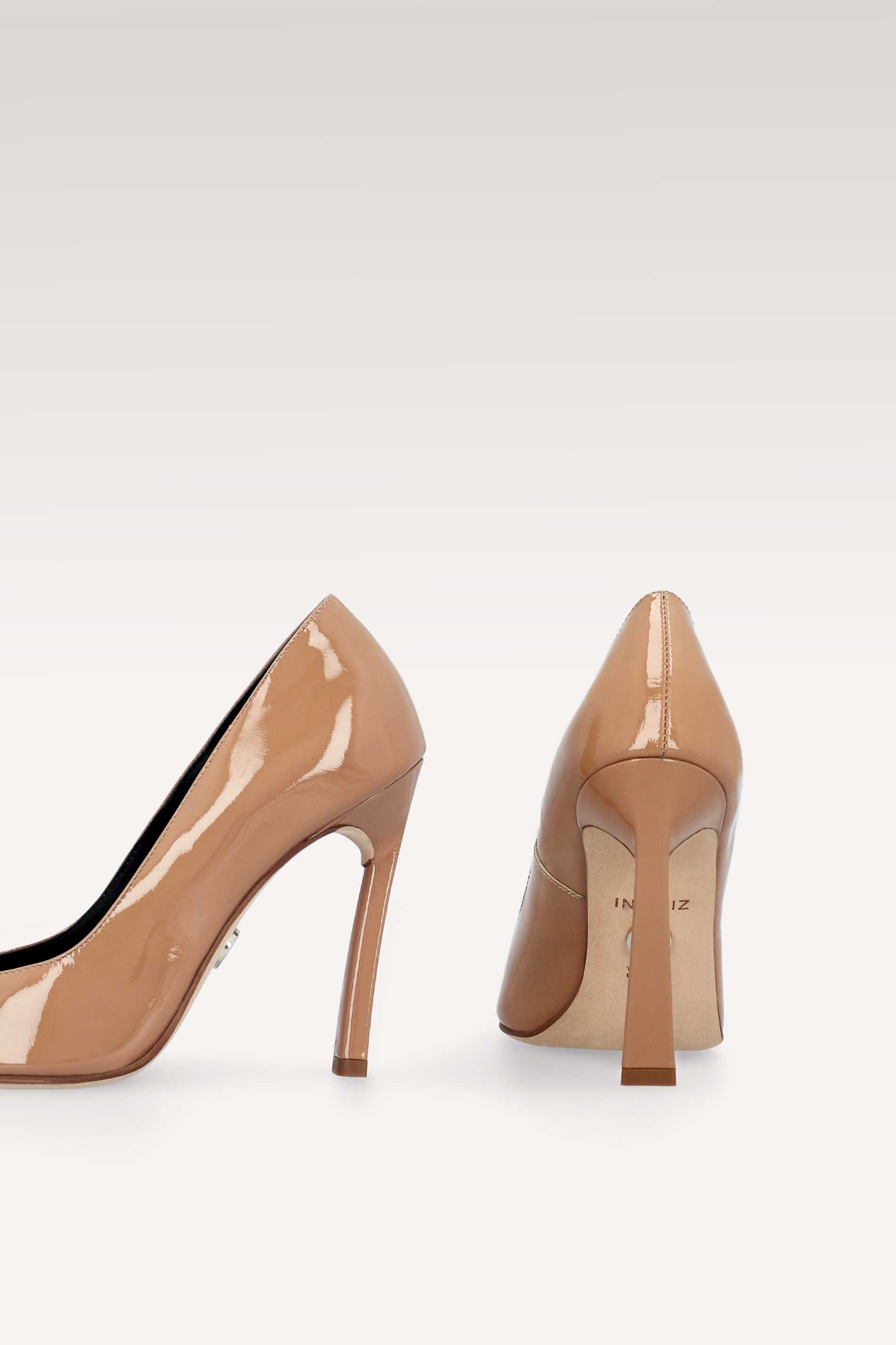 NAOMI ОБУВКИ ОТ ТЕЛЕСЕН ЦВЯТ ЛАЧЕНА КОЖА