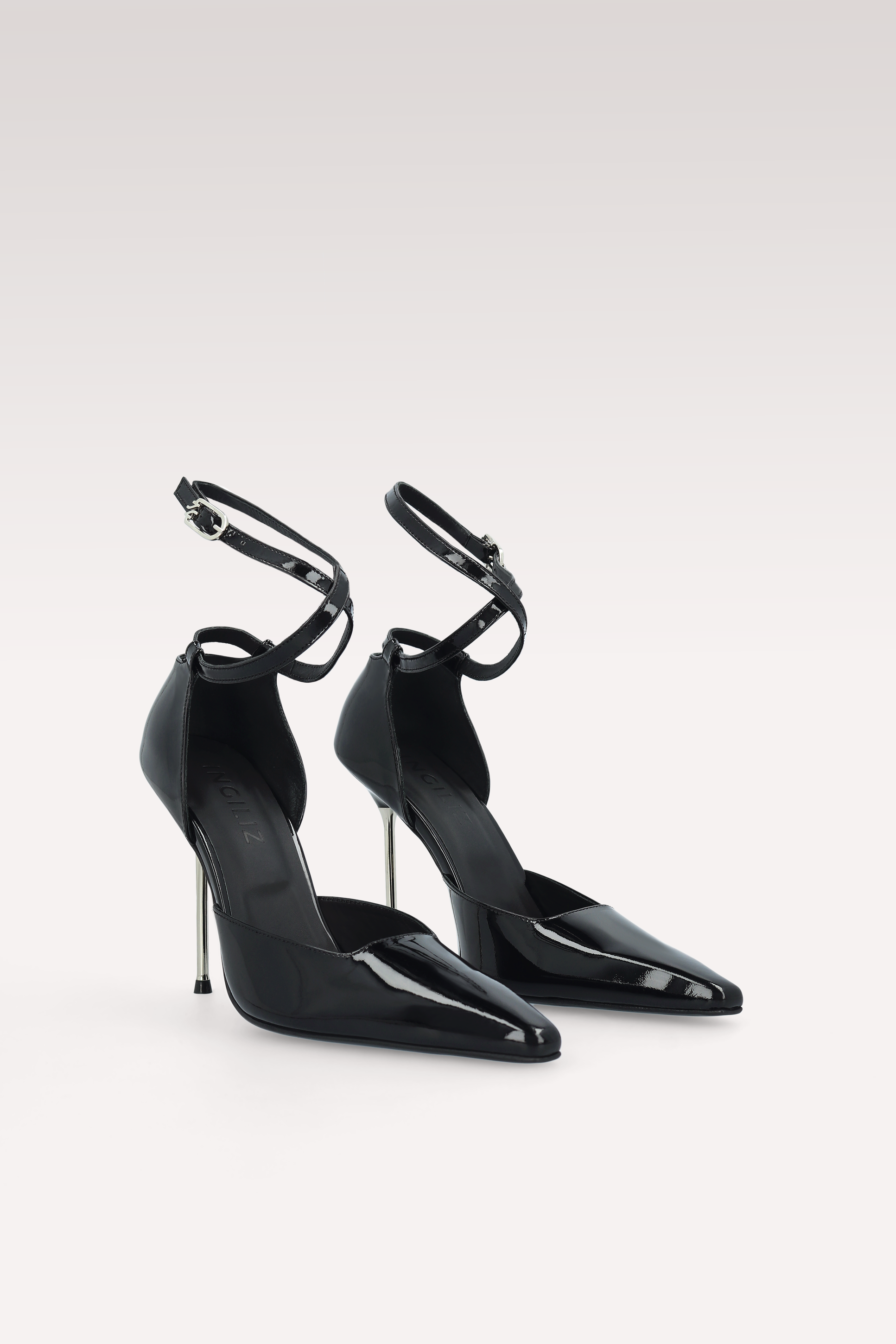 STAR ОБУВКИ ОТ ЧЕРНА ЛАЧЕНА КОЖА