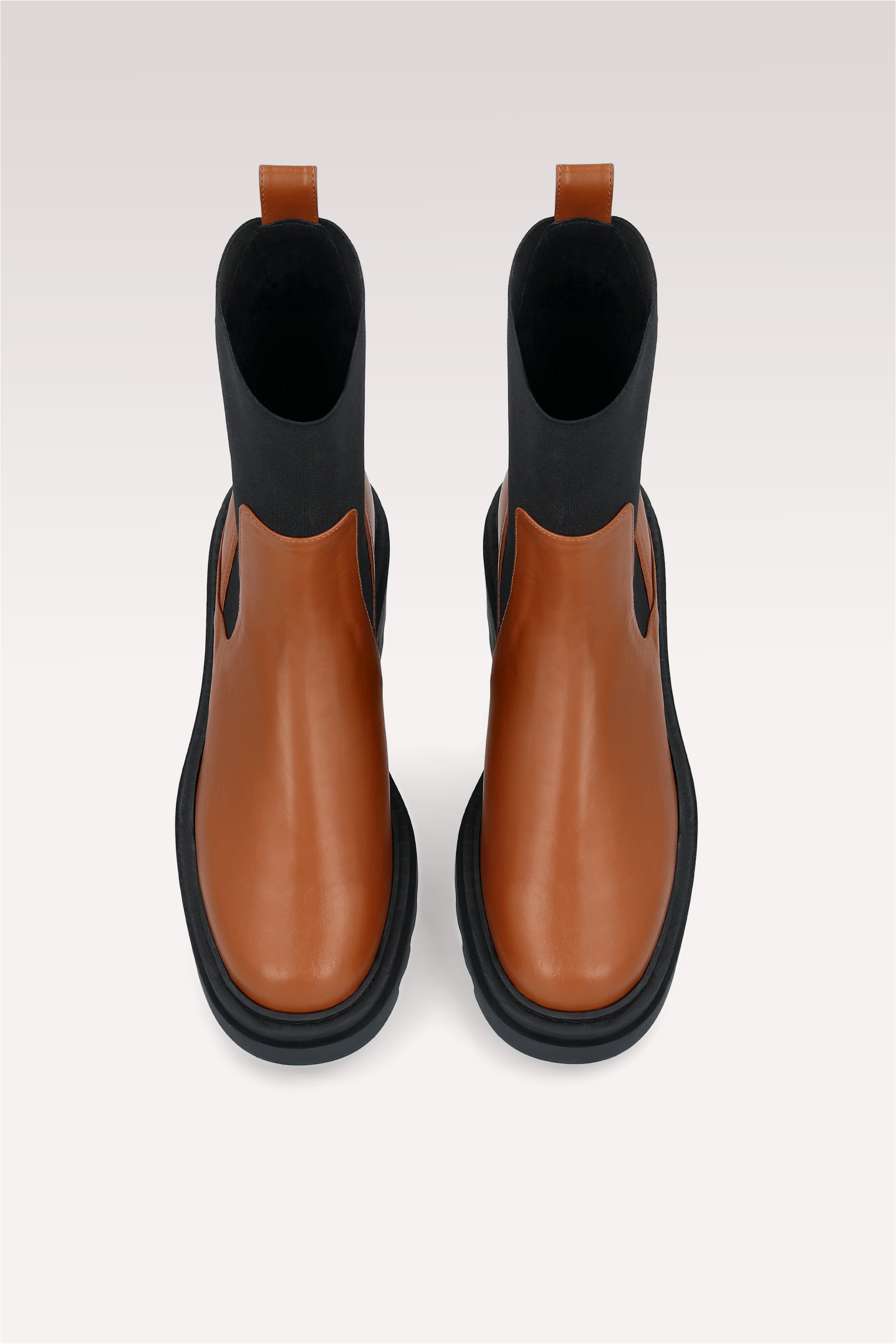 VERA БОТИ ОТ КАФЯВА ГЛАДКА КОЖА