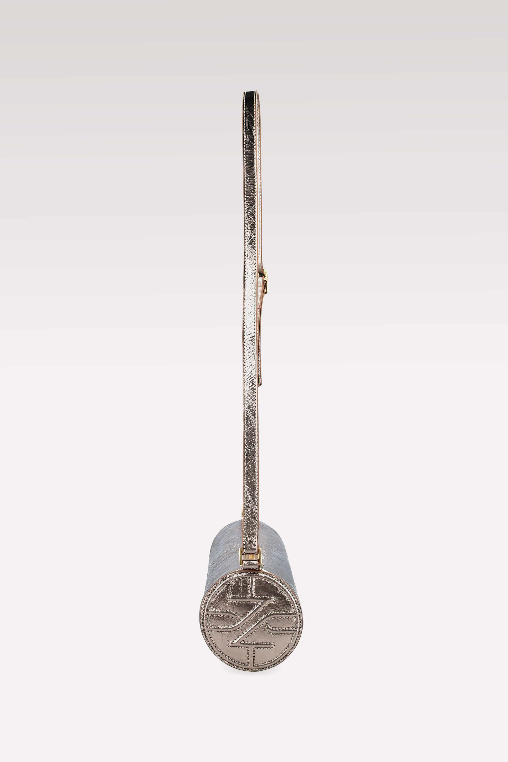 FIONA ЧАНТА И JULIE КОЛАН ОТ МЕТАЛИК НАМАЧКАНА КОЖА