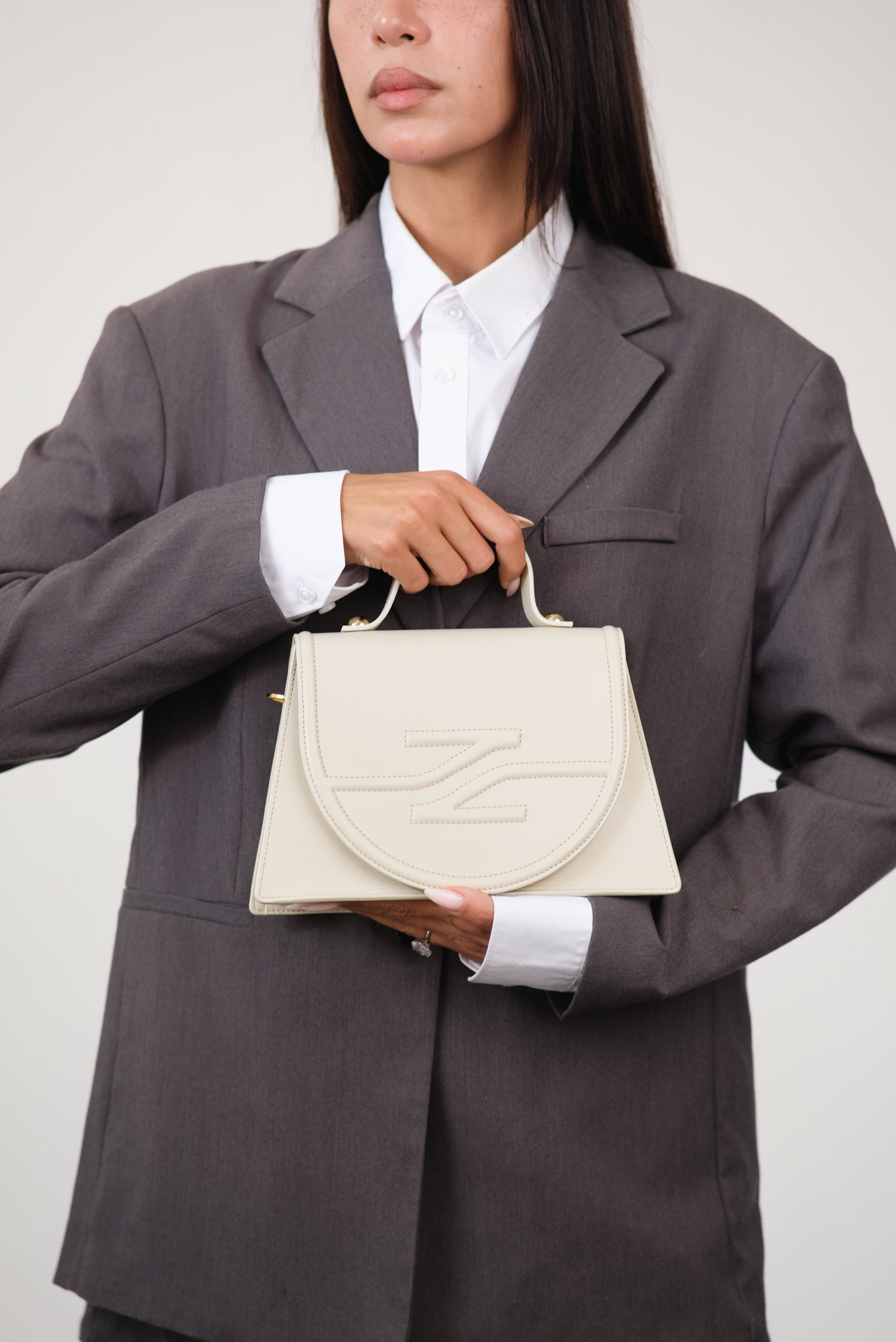 COLETTE ЧАНТА ОТ БЕЖОВА ГЛАДКА КОЖА