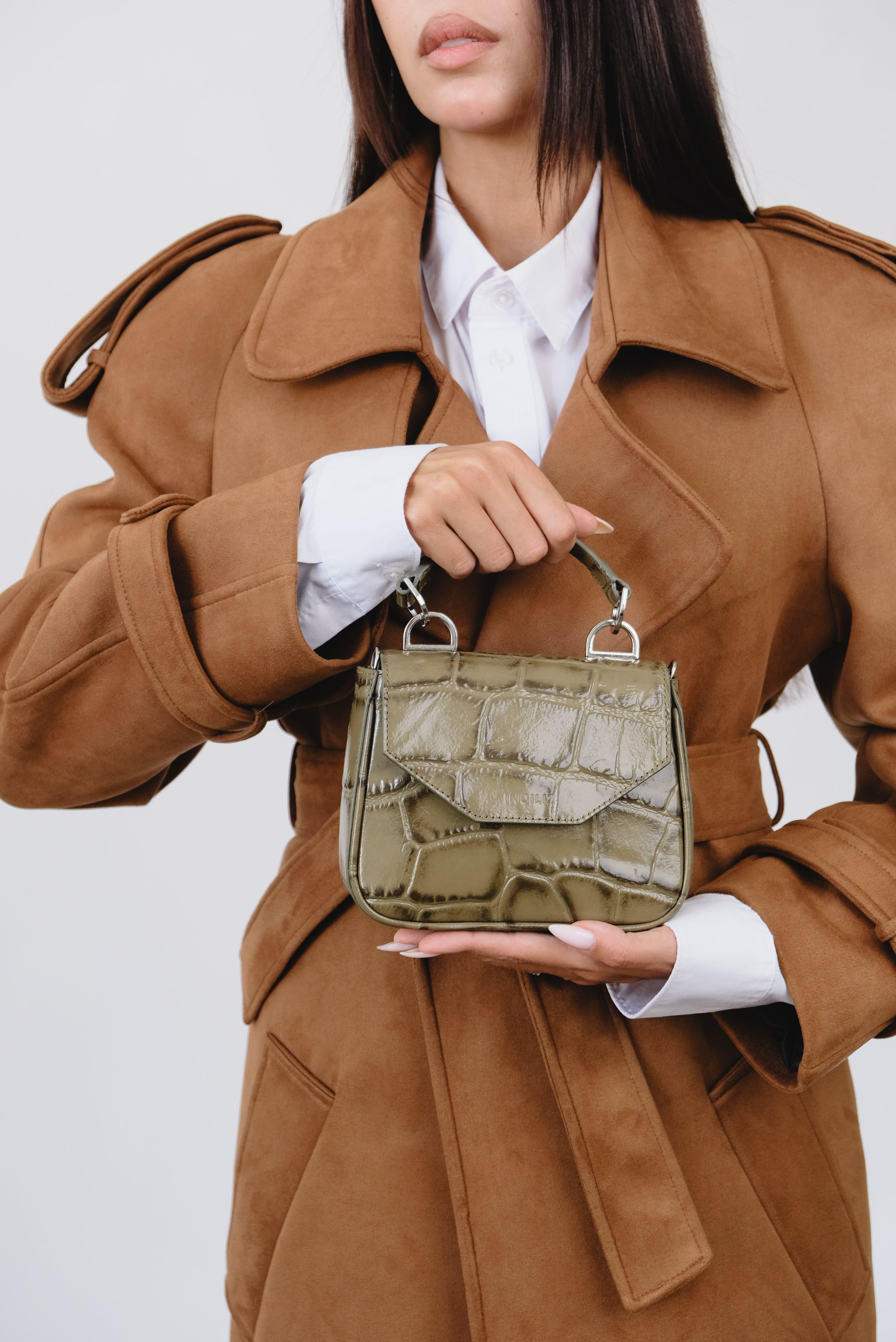 MILLY МАЛКА ЧАНТА ОТ МАСЛИНЕНО ЗЕЛЕНА КРОКО ЩАМПОВАНА КОЖА