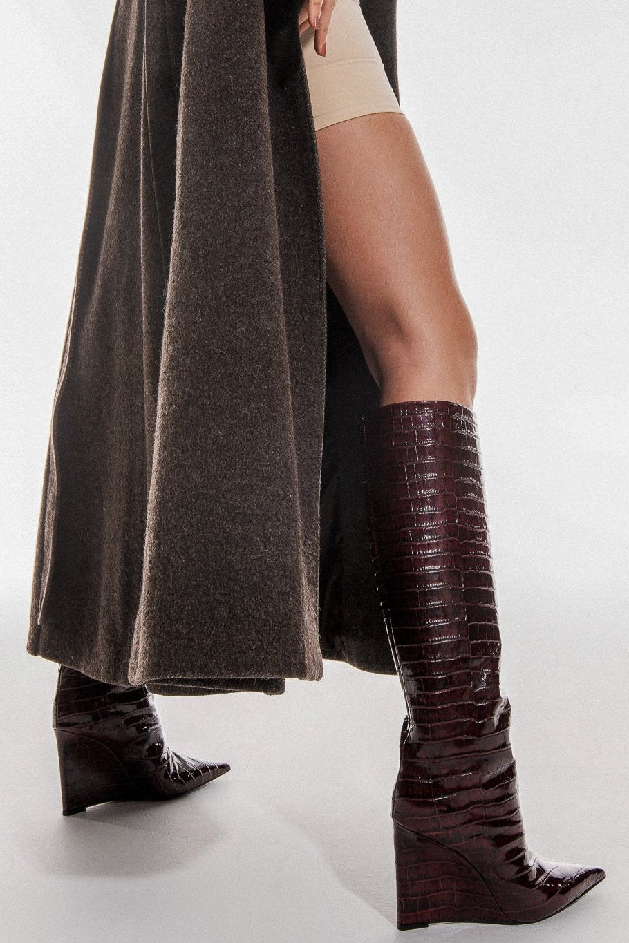 ZEUDI 02 БОТУШИ ОТ БОРДО ЛАЧЕНА КРОКО ЩАМПОВАНА КОЖА