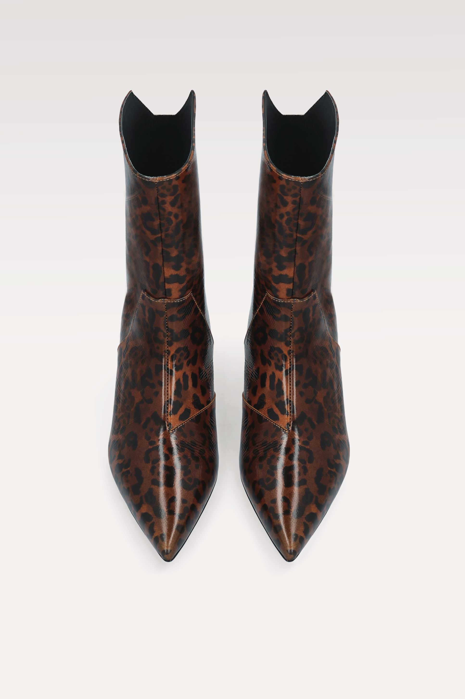 ODETTE БОТИ, KENNIE КОЛАН И  DAISY ЧАНТА ОТ КАФЯВ ЛЕОПАРДОВ ПРИНТ КОЖА