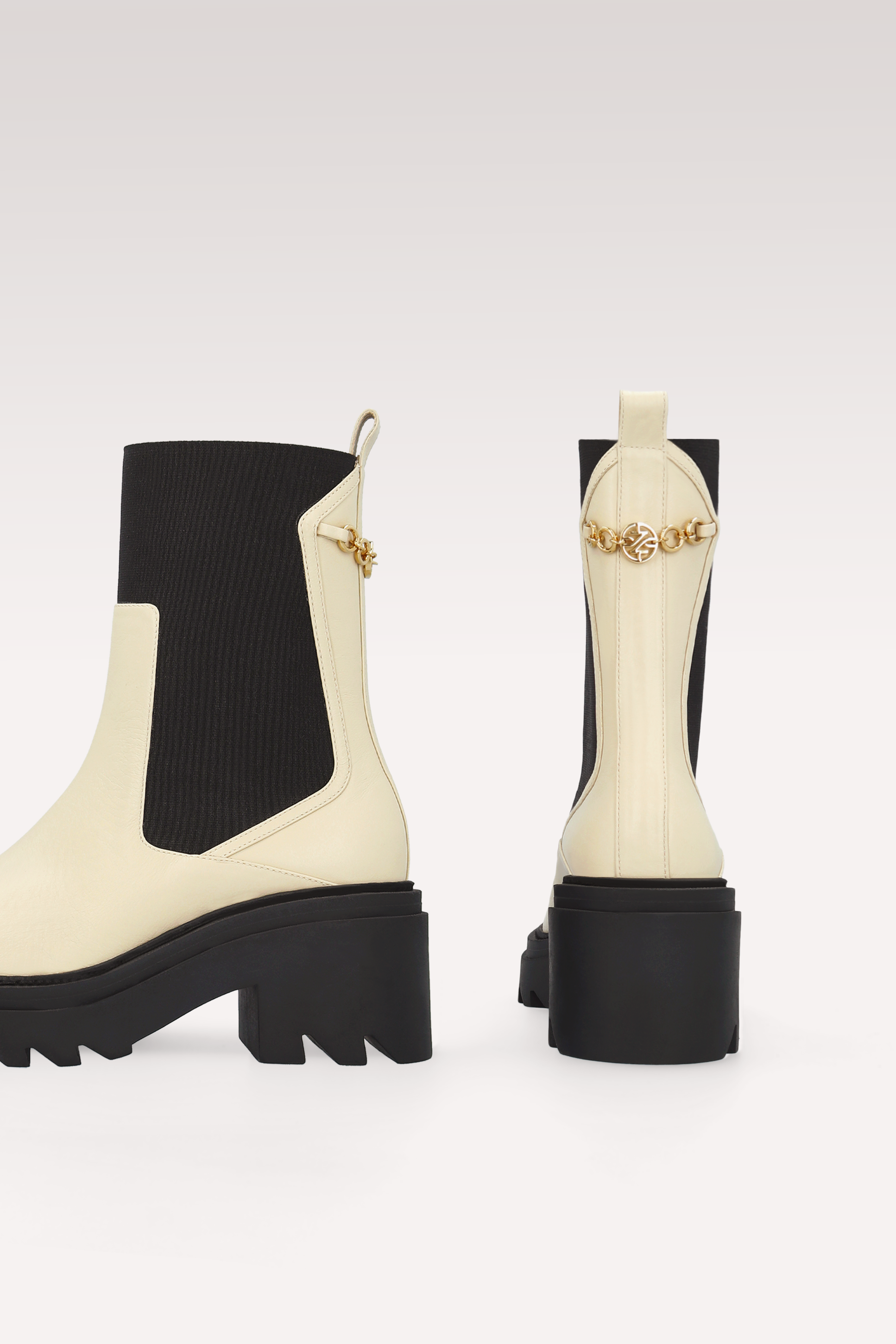 VERA БОТИ ОТ БЕЖОВА ГЛАДКА КОЖА