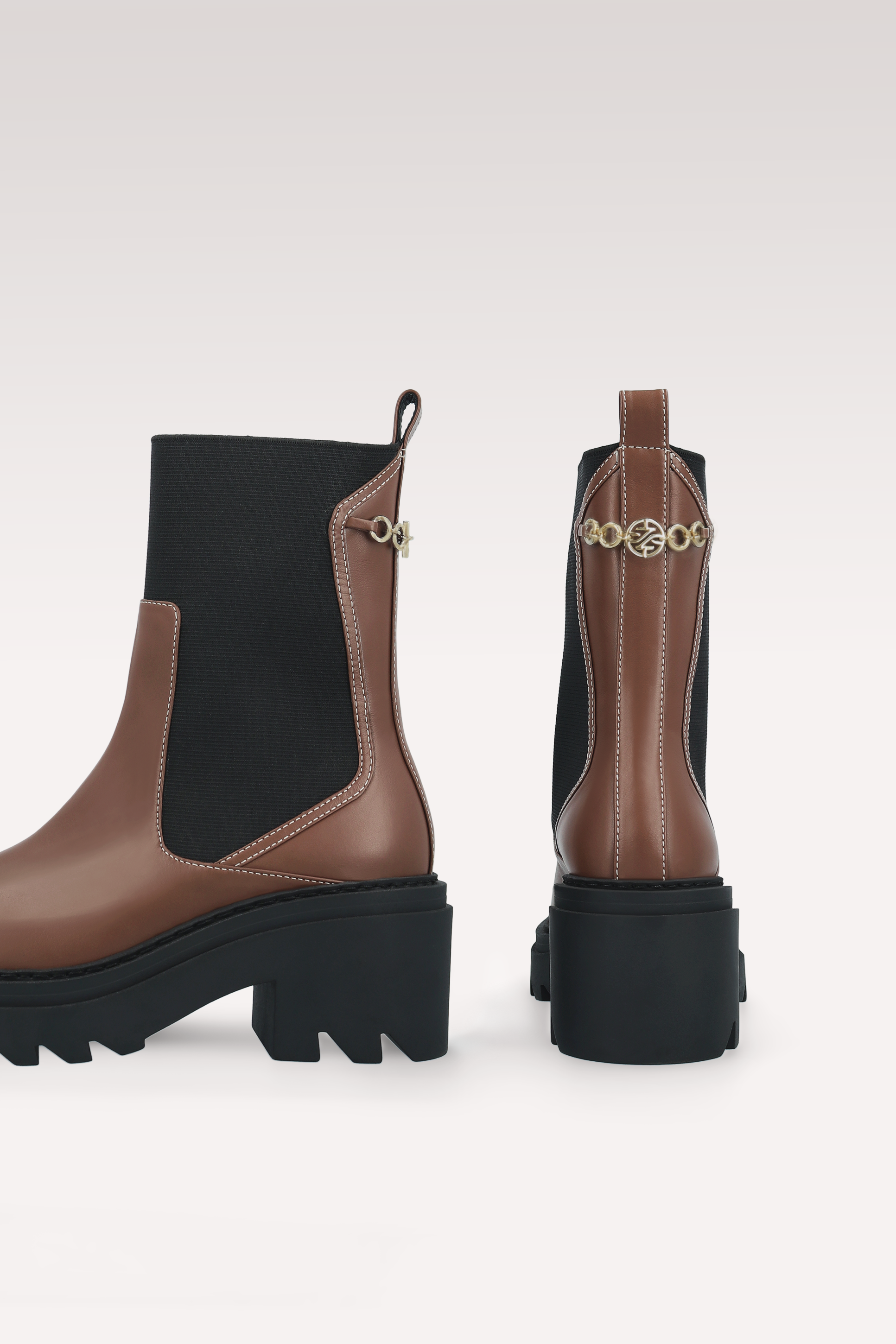 VERA БОТИ ОТ ТЪМНО КАФЯВА ГЛАДКА КОЖА