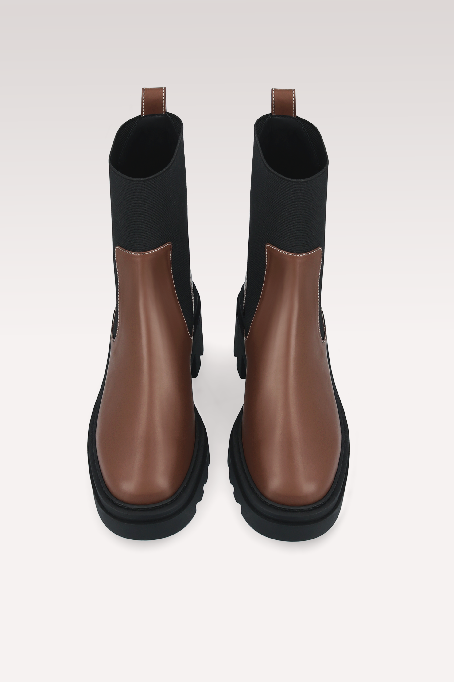 VERA БОТИ ОТ ТЪМНО КАФЯВА ГЛАДКА КОЖА