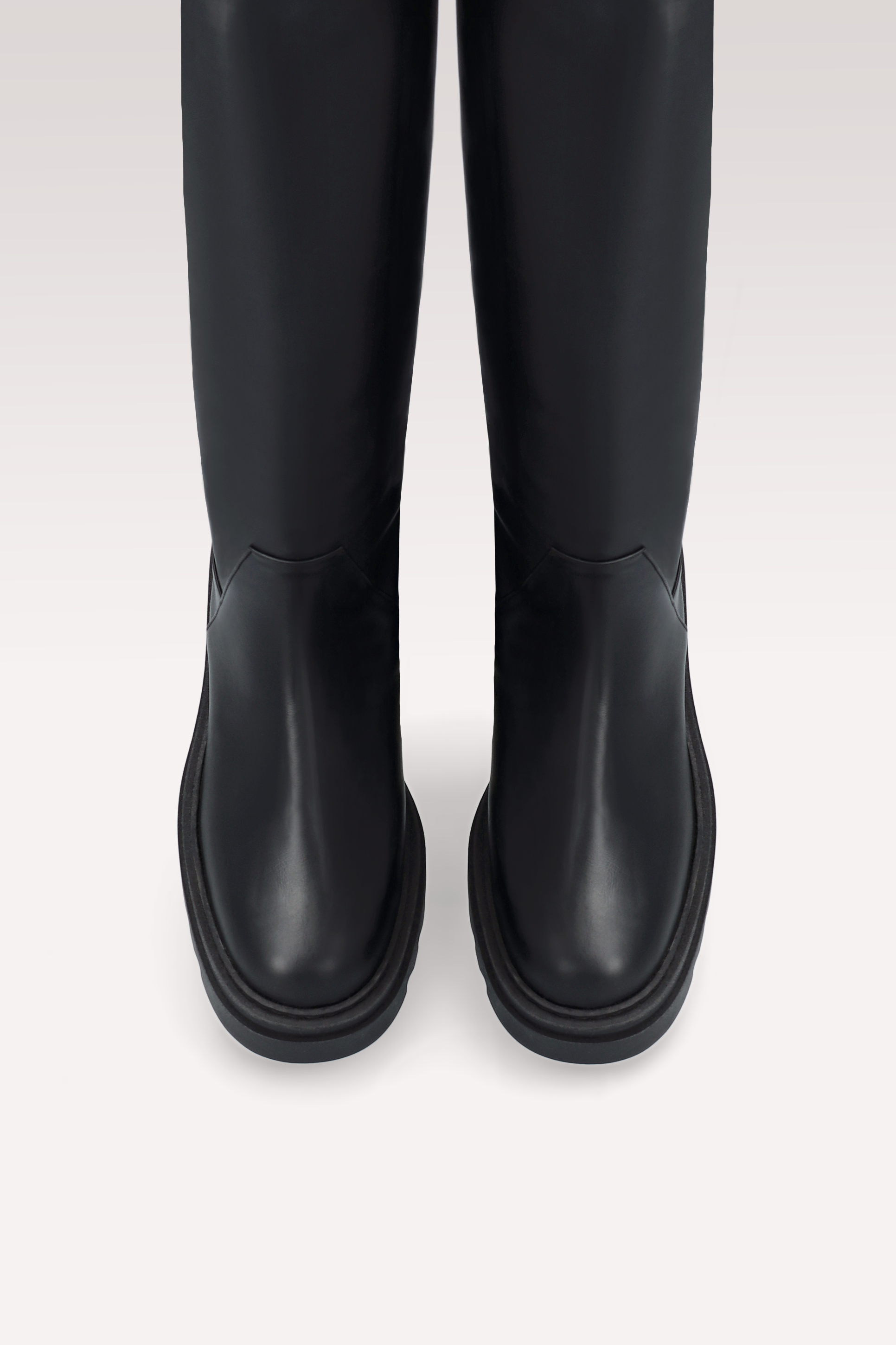 VIVIAN БОТУШИ ОТ ЧЕРНА ГЛАДКА КОЖА