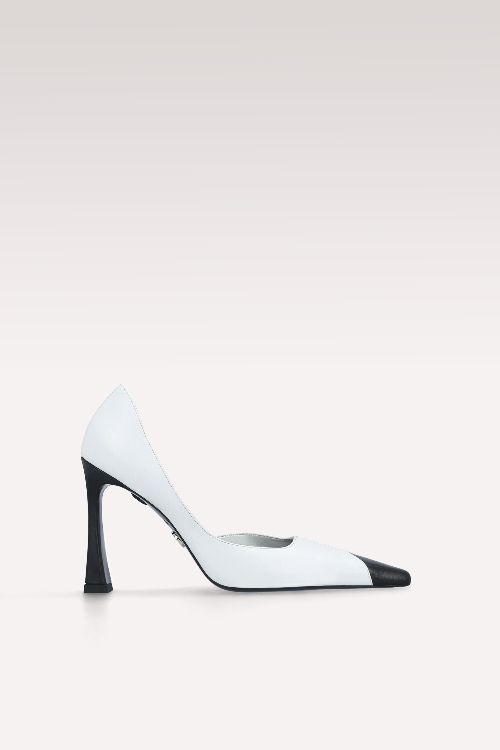 VESPER ОБУВКИ ОТ БЯЛА И ЧЕРНА ЕСТЕСТВЕНА КОЖА