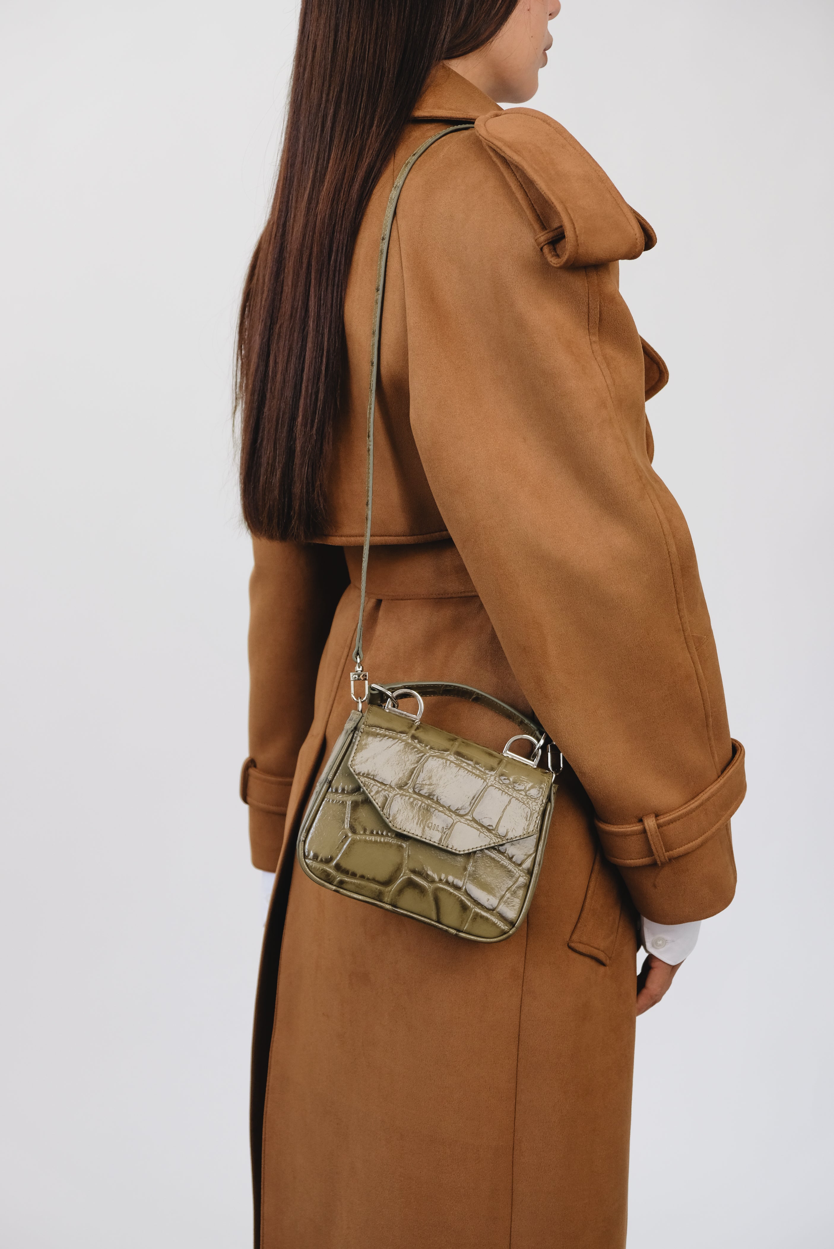 MILLY МАЛКА ЧАНТА ОТ МАСЛИНЕНО ЗЕЛЕНА КРОКО ЩАМПОВАНА КОЖА
